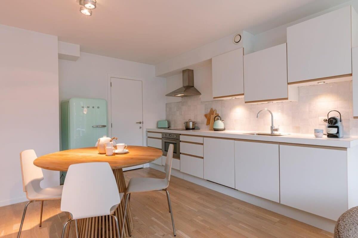 Bright Apartment Nearby The Beach In De Haan Bagian luar foto